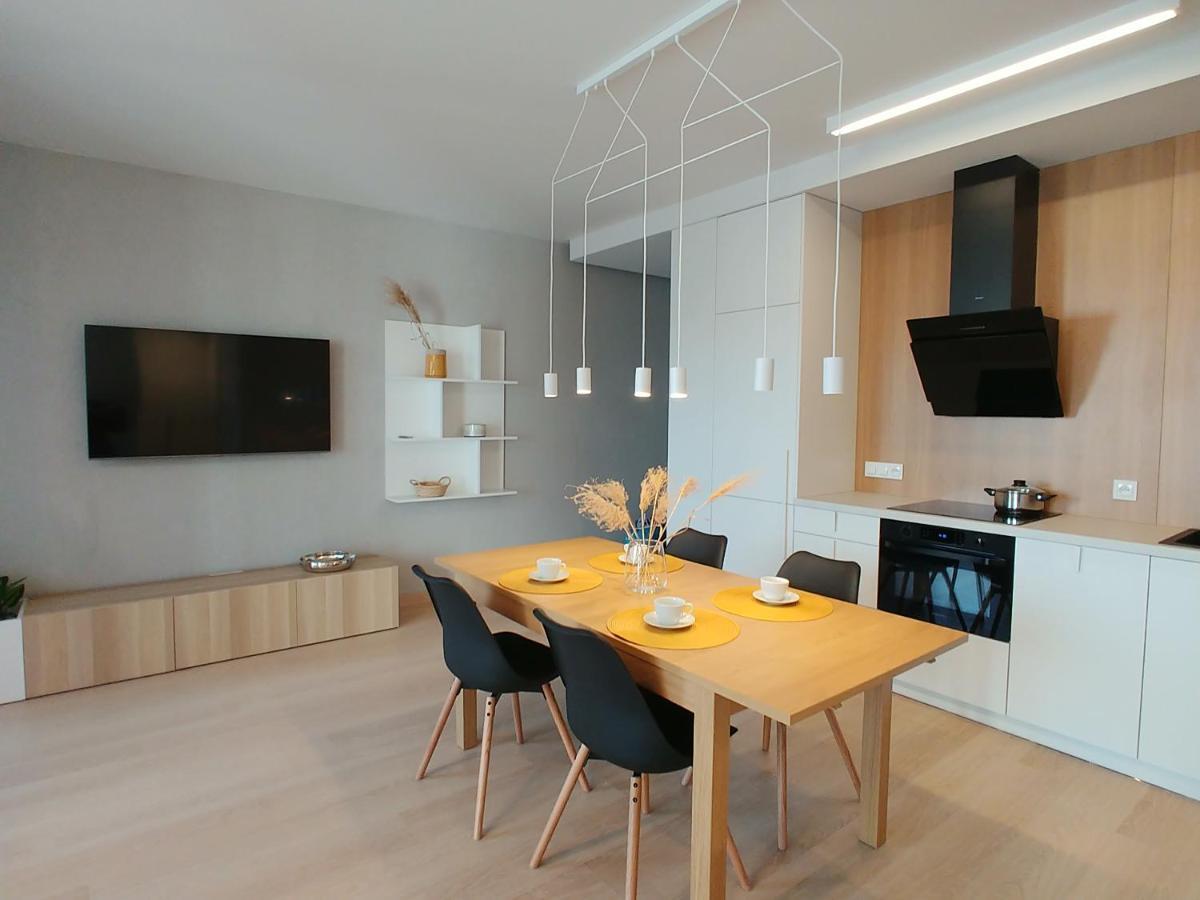 Capital Apartments - Towarowa Poznań Buitenkant foto