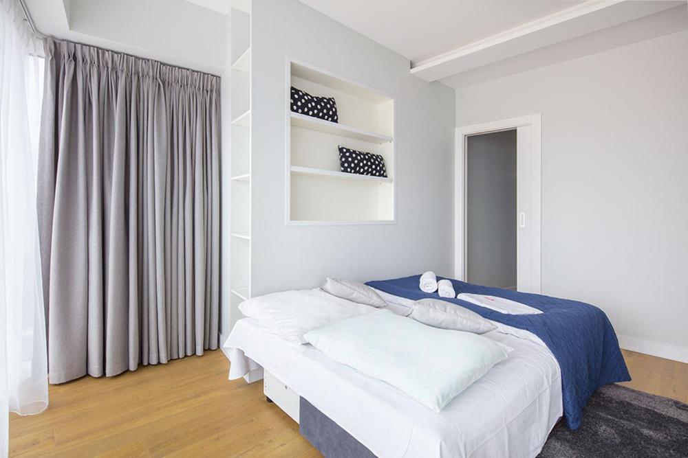 Capital Apartments - Towarowa Poznań Buitenkant foto